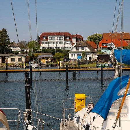 Ferienhaus Suedblick Am Yachthafen Breege Exterior foto